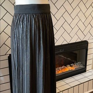 Black faux leather pleated skirt